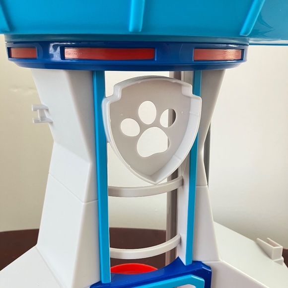 PAW PATROL Lookout Playset with Marshall & Rubble Action Figures - Picture 2 of 16